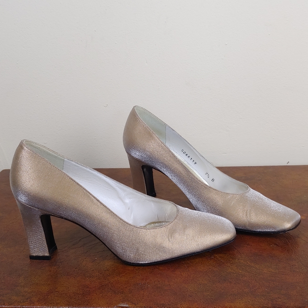 Stuart Weitzman Tan/Gold Block Toe Heels. - image 1